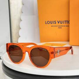 Picture of Louis Vuitton Sunglasses _SKUfw77169828fw
